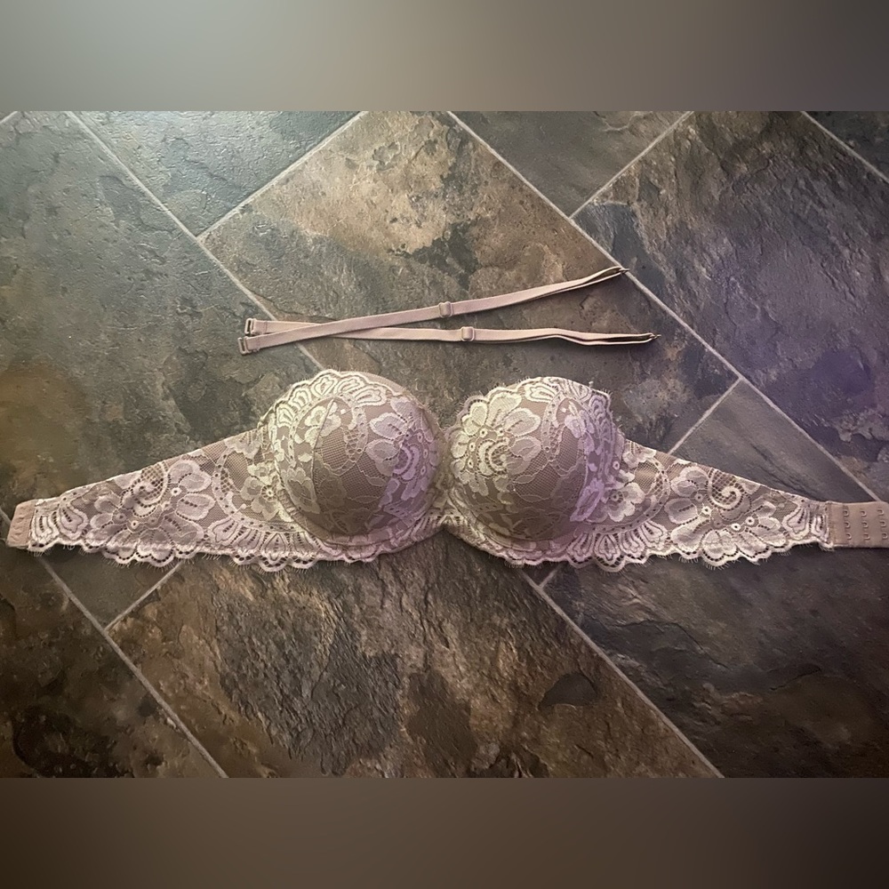 Elegant Lace Underwire Bra - Cream